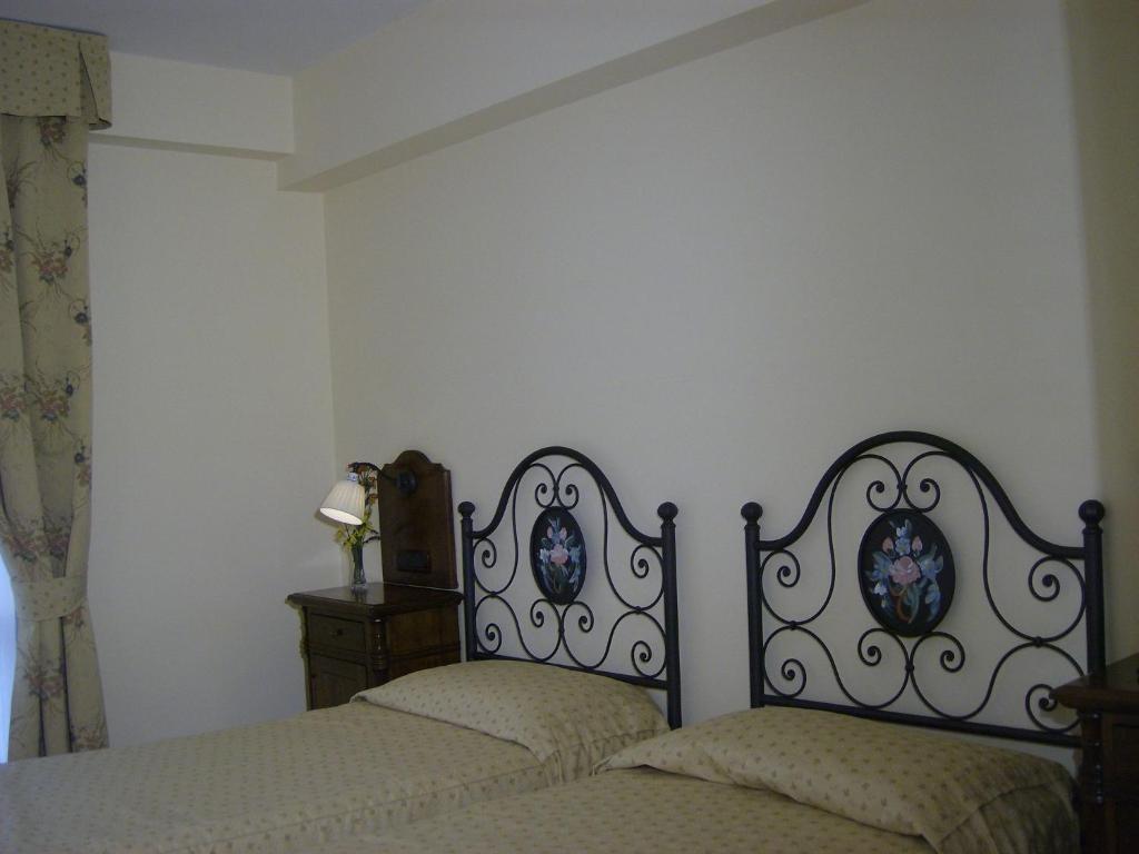 La Locanda Di Castromediano Castelmezzano Ruang foto